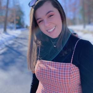 Meet your Posher, Hannah